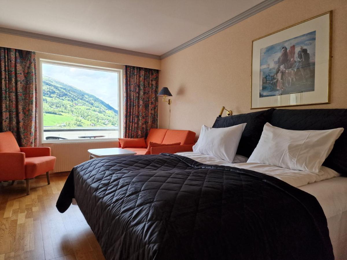 Olden Fjordhotel Dış mekan fotoğraf