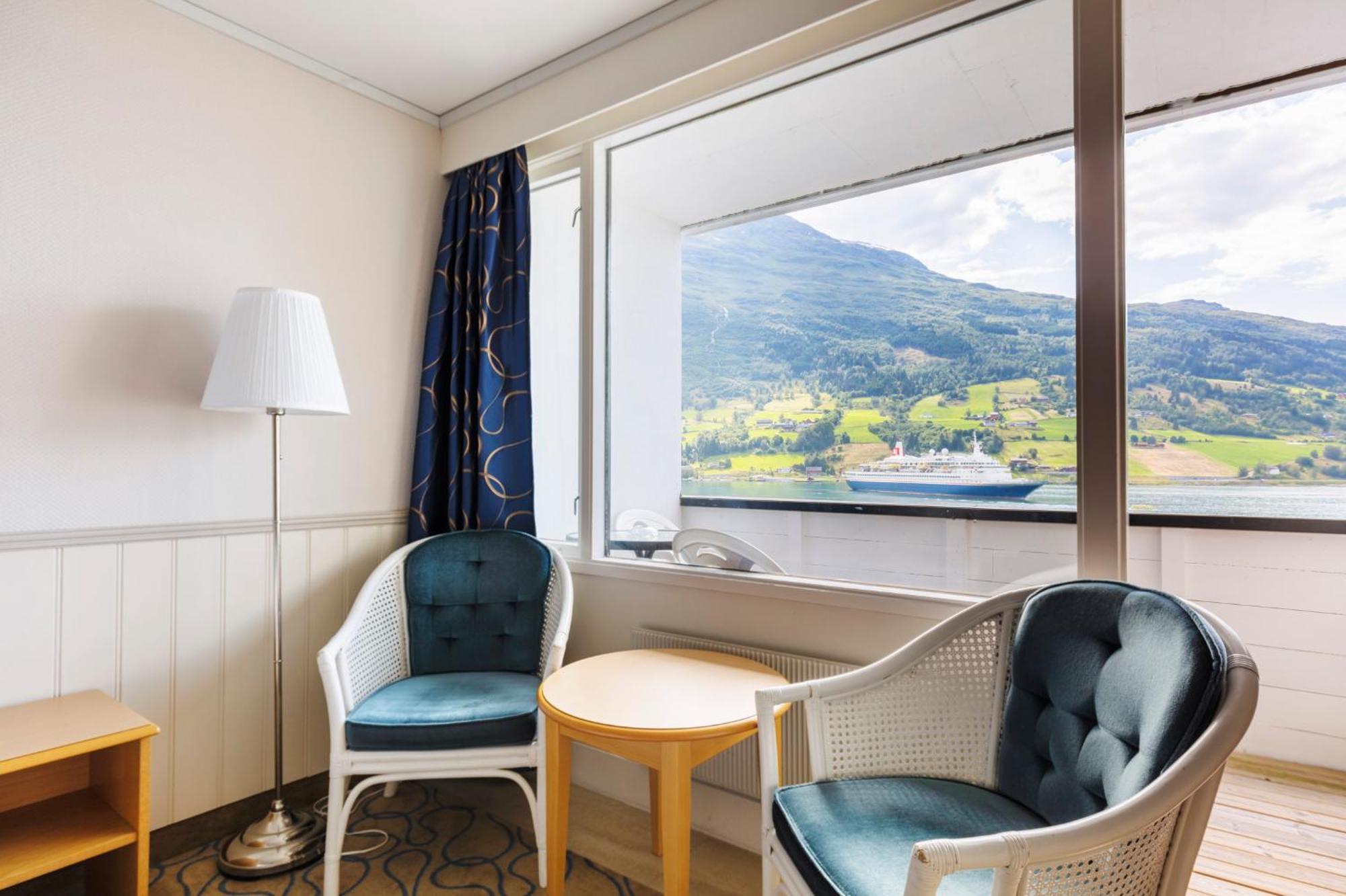 Olden Fjordhotel Dış mekan fotoğraf